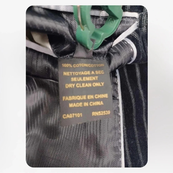 Bellissimo Velvet Black Grey Pinstripe Blazer Size  44R - Picture 8 of 11